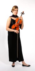 Ensemble Vivant’s violinist from early 2005 to late 2013, Erica Beston. Photo taken in 2013 by Mary Perdu