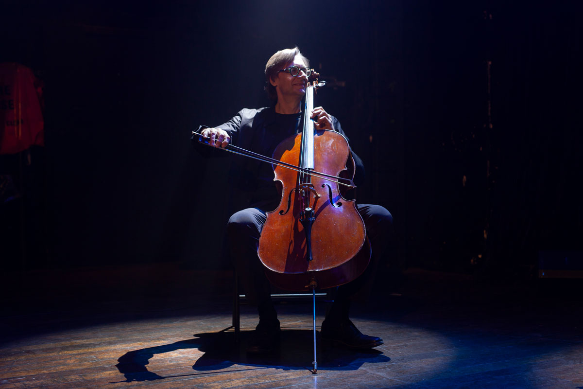 Tom Mueller, Cello